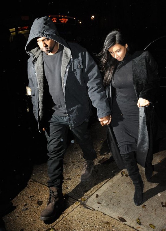 Kim-Kardashian-and-Kanye-West-coming-out-of-Serendipity-3-in-NYC