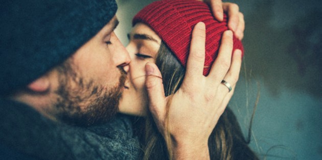 If He Does These 25 Things He S Completely Hooked On You Girl