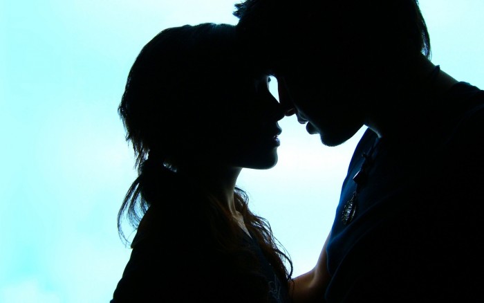 How to deal with jealousy in a relationship-Silhouette