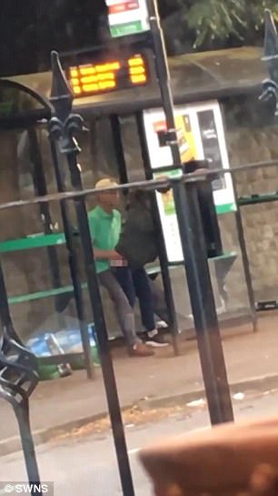 Couple Filmed Having S X At A Bus Stop Goes Viral Photos Theinfong