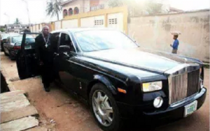 street-hawker-a-pastor-with-his-rolls-royce