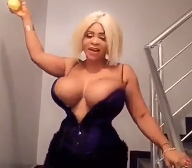 Cossy orjiakor flaunt boobs