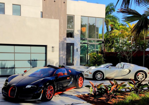 Floyd Mayweather shows off his Miami beach mansion & Buggatis theinfong.com