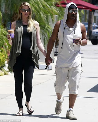 Eddie Murphy and his girlfriend welcome their first child together theinfong.com