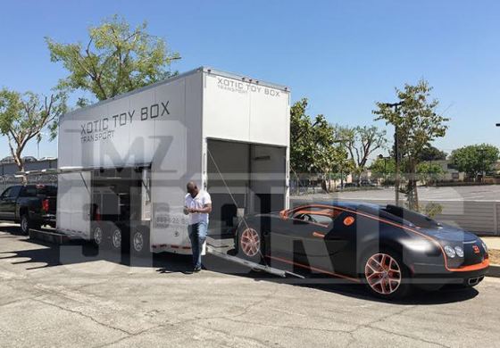 Floyd Mayweather pays a Nigerian $50k to service his $1.5m Bugatti Veyron theinfong.com