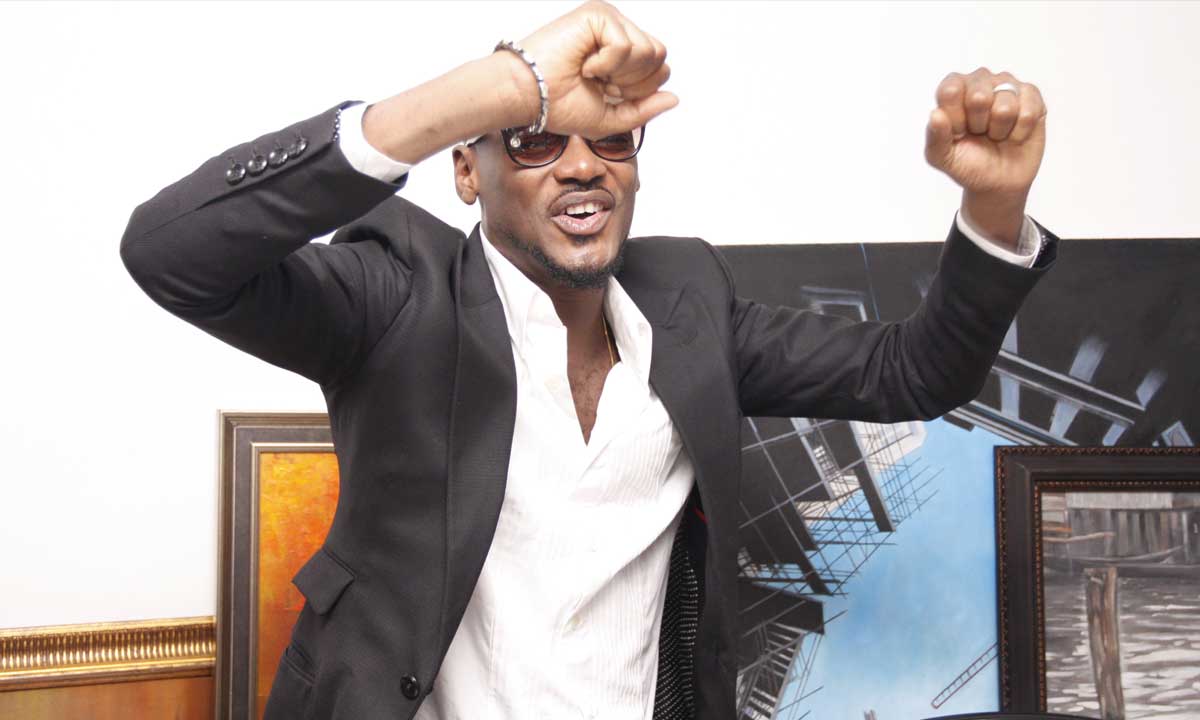 2face-idibia-endorsed-as-peace-ambassador-by-ooni-of-ife-theinfong-com