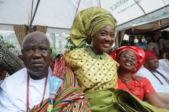 Mercy Johnson parents (Her mum is late)