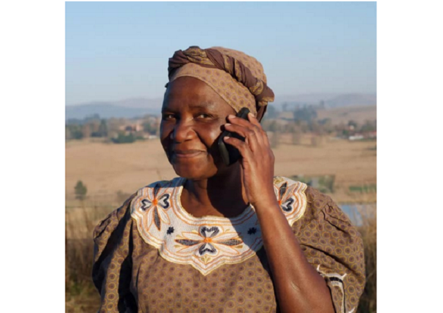 The way Nigerian mothers handle phones