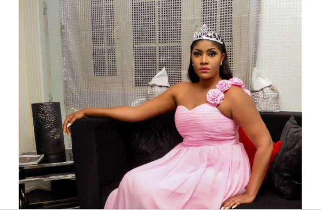 Fan insulted Angela Okorie for wearing boob baring outfit