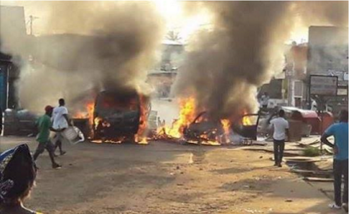 Gabon Parliament set on fire