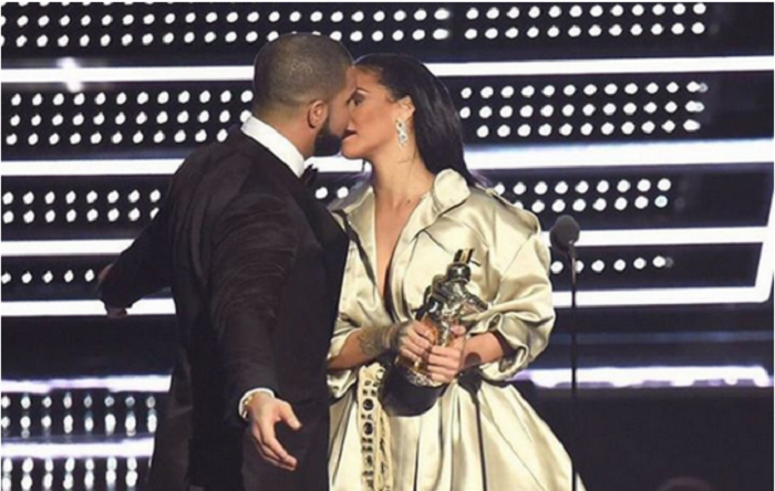 Rihanna confesses love for Drake