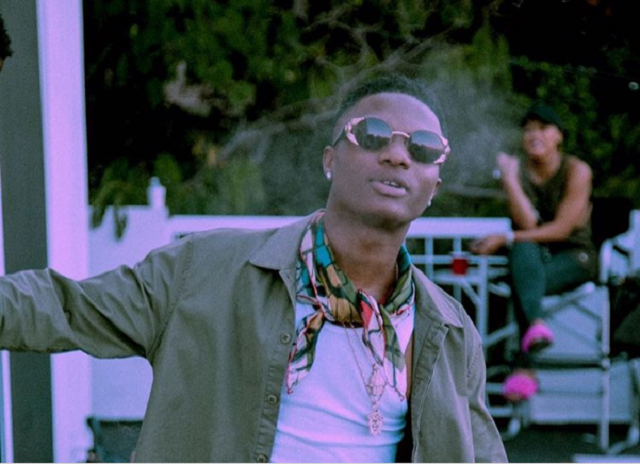 wizkid-shares-behind-the-scene-photos-with-his-girlfriend