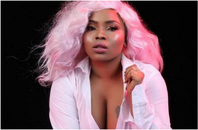 halima-abubakar-shows-off-sexy-body-as-she-poses-with-no-pant