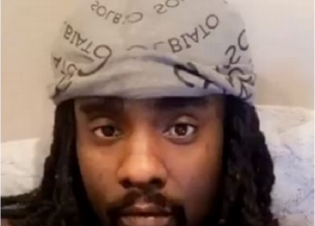 wale-and-daughter-pose-for-a-cute-selfie