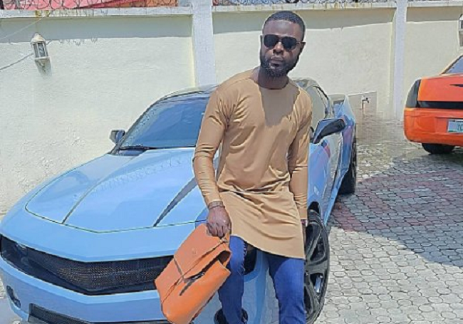 yomi-casual-flaunts-n1m-cheque
