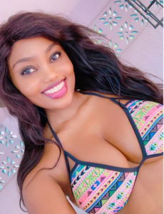 Heavily Endowed Tanzanian model disturbs the internet with her assets (Photos)2