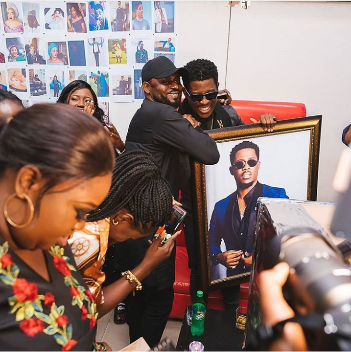 OAU Students gift Seyi Awolowo Television set, shoes, portrait, cake during his University Tour (Photos)