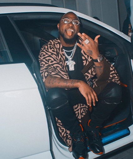 Davido hosts private dinner with friends and family in London as he celebrates his 27th birthday (Video)
