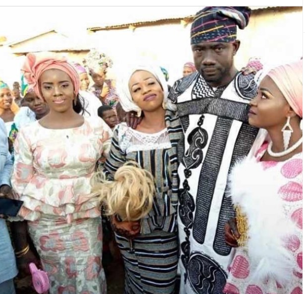 Wedding photos of the man who married three wives on same day