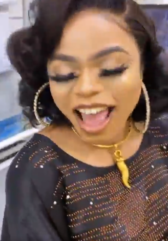 Bobrisky gets special recognition for being a first class customer at Dubai Jewelry Store (Video)