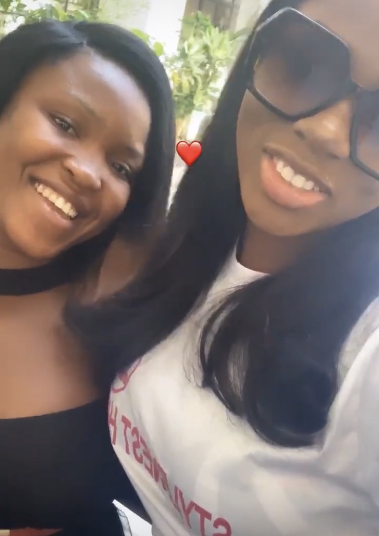 Diane’s diehard fan gifts her N250k during her meet and greet in Abuja (Photos)