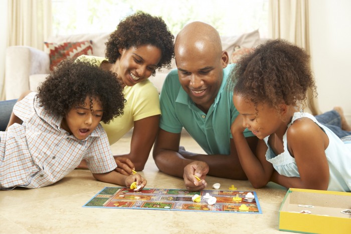 Family-Playing-TheinfoNG-700x466