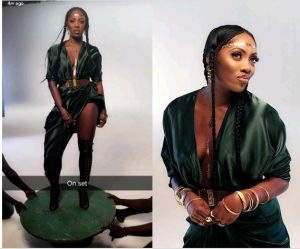 tiwa on set