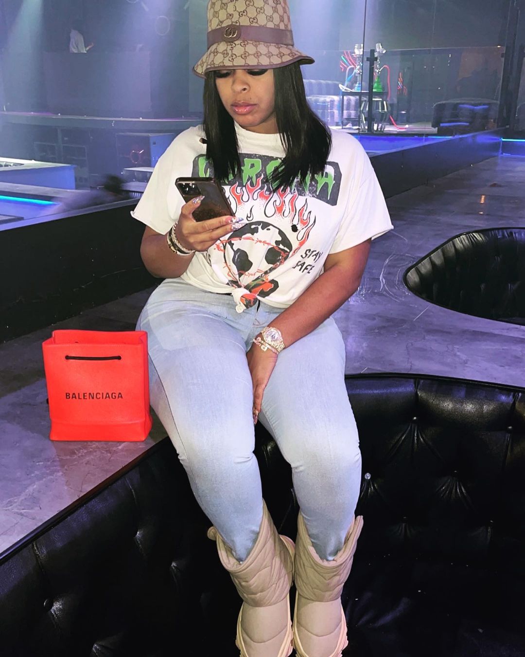 Davido calls out international show promoter for claiming she doesn’t know who he is