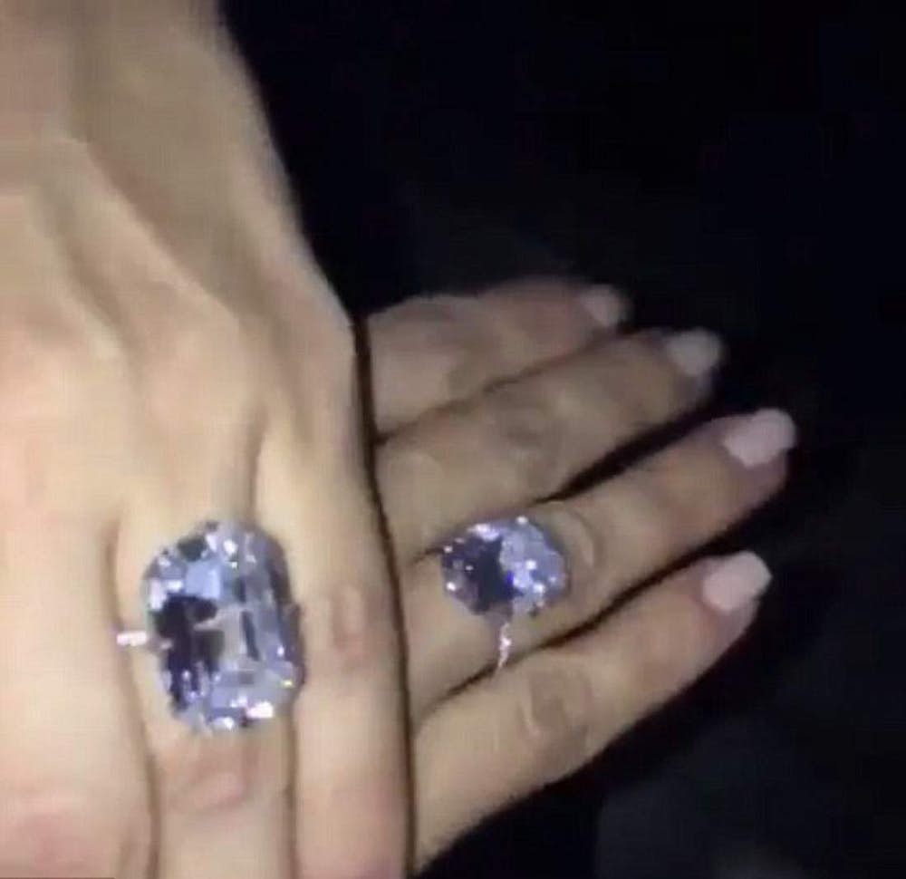Кольцо с 15-каратным бриллиантом Ким Кардашьян