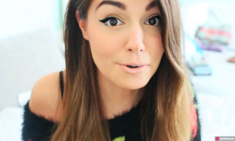 The 15 Hottest Women On Youtube Right Now See What They Do With