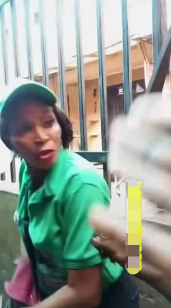 "She said Tinubu ordered it" - Market woman cries out after lady demanded ₦100 from her