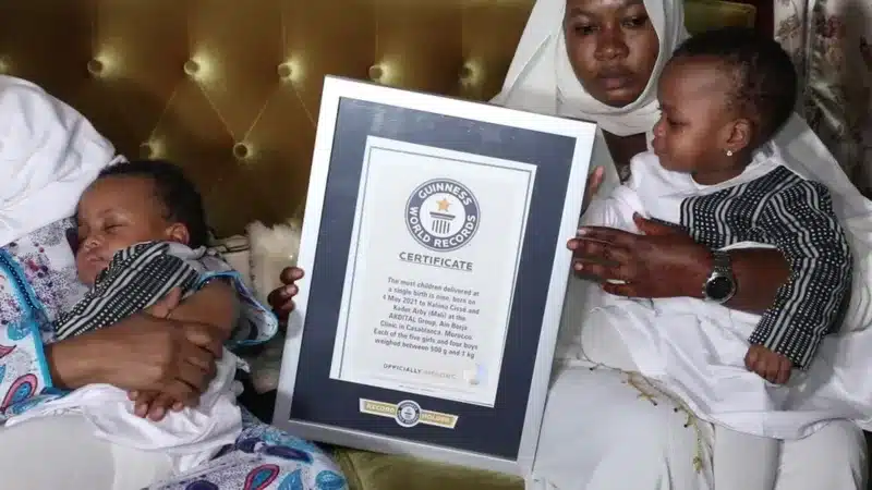 Woman breaks Guinness World Records after giving birth to 9 babies at once (Photos)