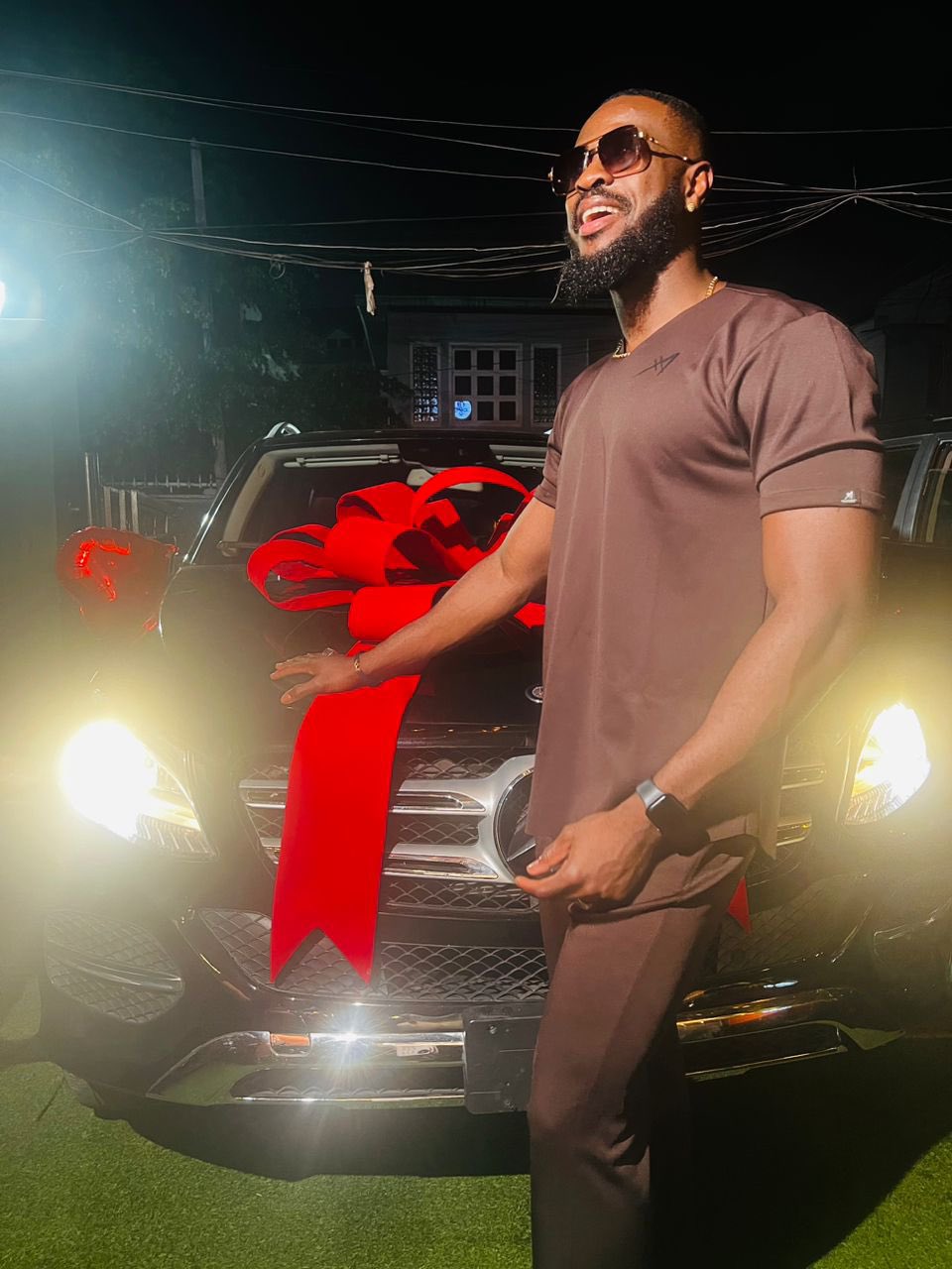 BBtitans' Yemi Cregx Emotional As He Receives Mercedes Benz, 1 Million Naira Cheque And Other Gifts From Fans (Video)