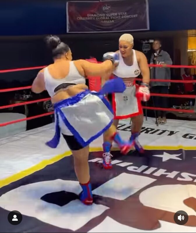 "I will not tolerate manipulation & lies"- Laide Bakare says as she beats chizzy alichi at the Celebrity Boxing Match (VIDEO)