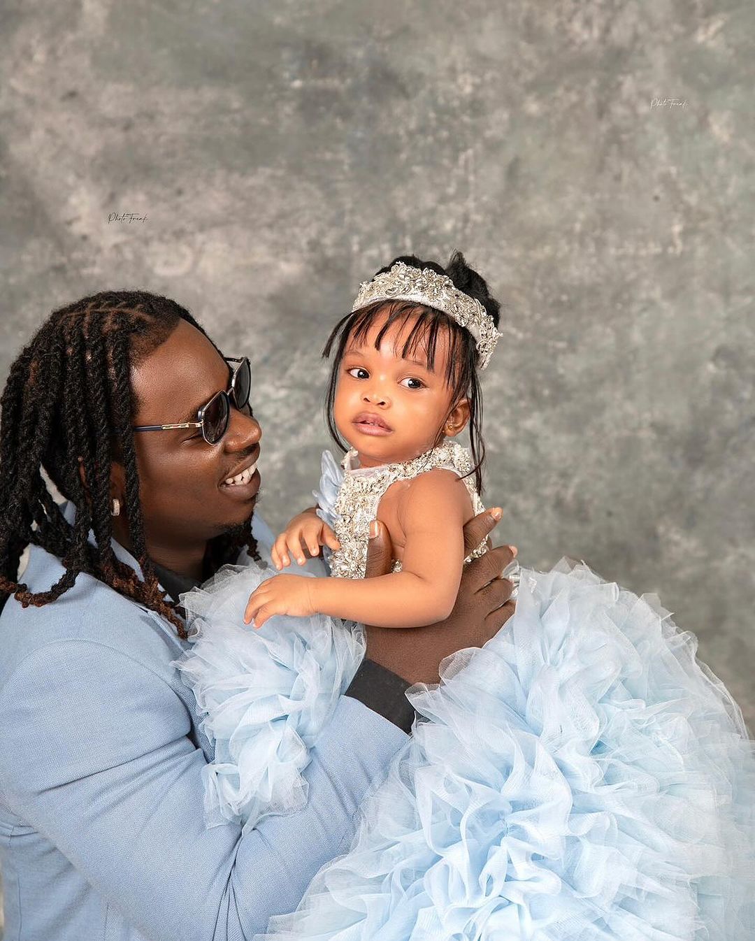 "E P@in Am"- Netizens react as Lord Lambo shares photos of himself & child with Queen Atang, hours after she announced her engagement to another man
