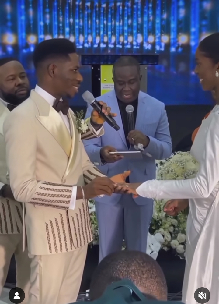Nathaniel Bassey, Tim Godfrey, Mercy Chinwo, Fran Edwards and others storms the White wedding of Gospel singer, Moses Bliss (Videos)