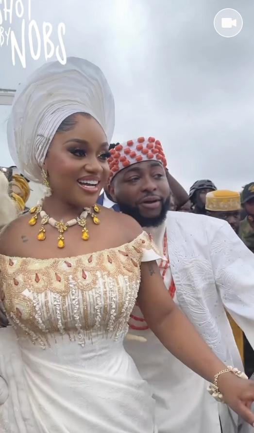 "And you people said she should leave Davido, leave him for who?" Reactions as Davido surprises Chioma with luxurious car gift on wedding day