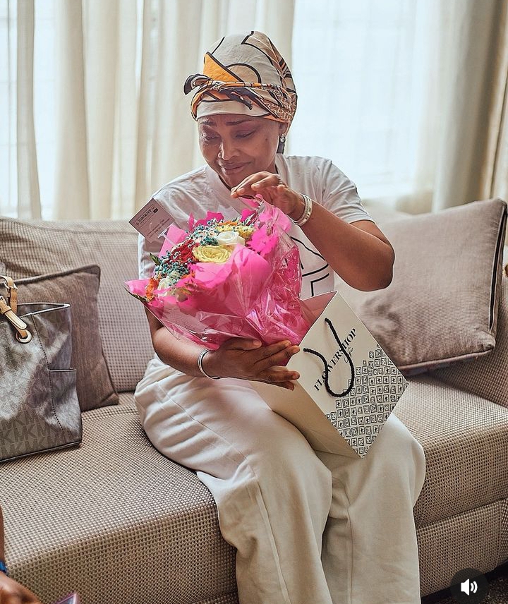 "'It's the Little Things' - Mercy Aigbe emotional as Efe Irele surprises her with a bouquet and heartfelt card