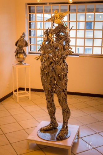 akorede-collins-sculpture