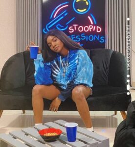 Simi plans to work with talented guitarist who remixed her hit track, Duduke on Social media (Video)