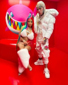 Nicki Minaj fuels pregnancy rumour, flaunts baby bump in new photos