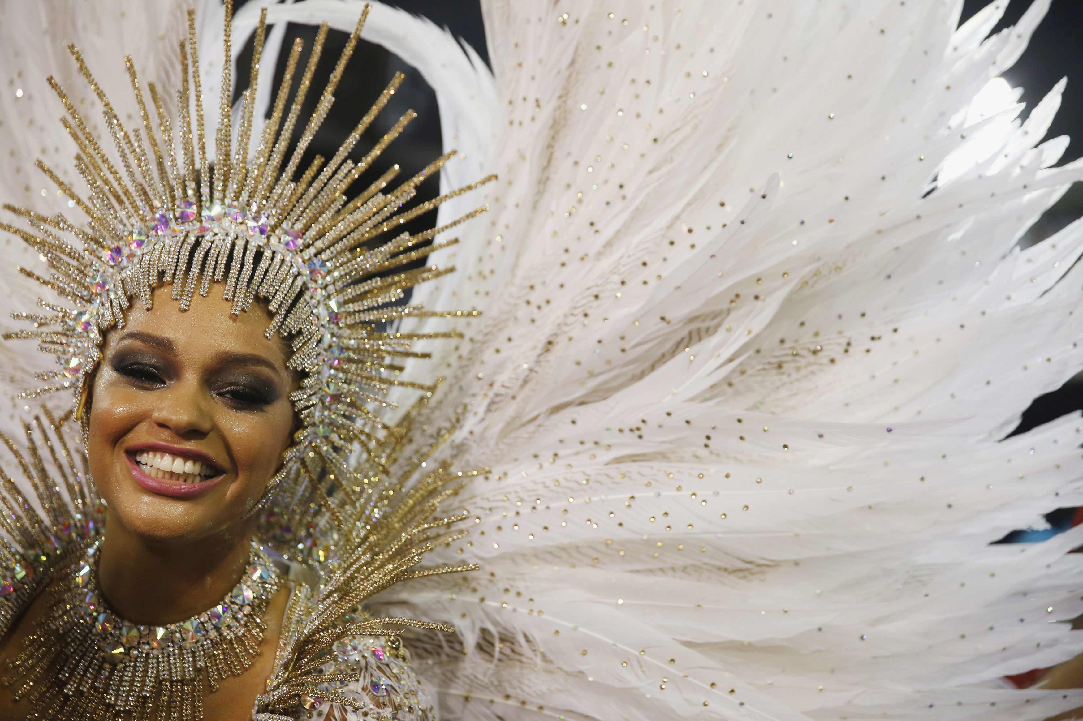 Top 25 Photos Of The Sexy Semi Naked Brazilian Samba Dancers From Rio Carnival 2015