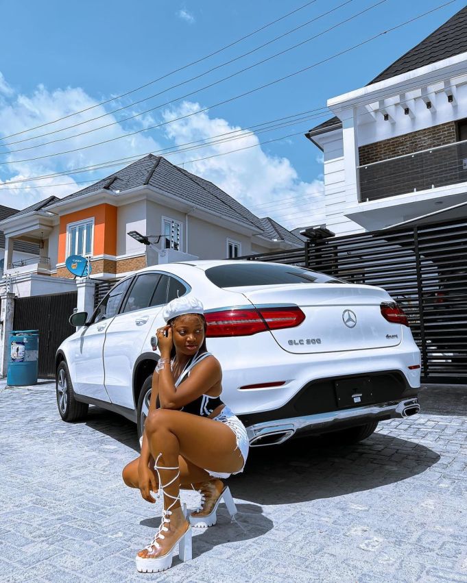 Influencer, Papaya Ex laments bitterly after her Benz was vandalized by Lagos hoodlums