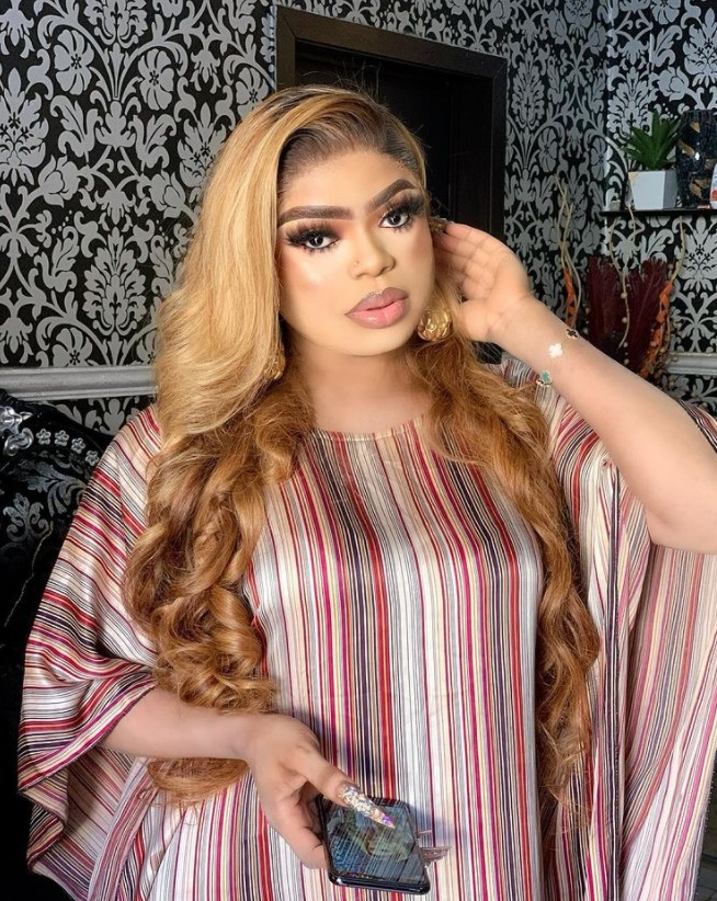Bobrisky makes U-turn, apologizes to Mompha over social media fight last year