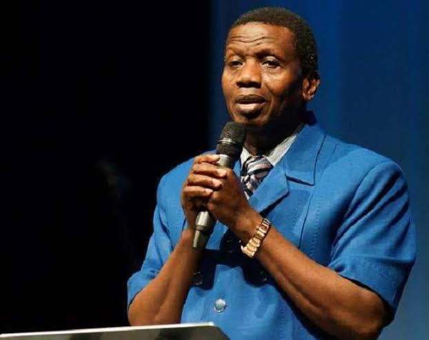 Pastor Adeboye advises men to run when women threaten to deal with them