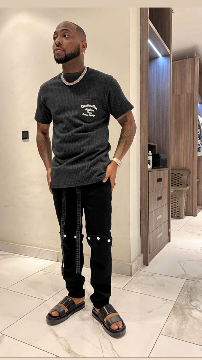 Davido shares new photos of his body, after constant workout sessions